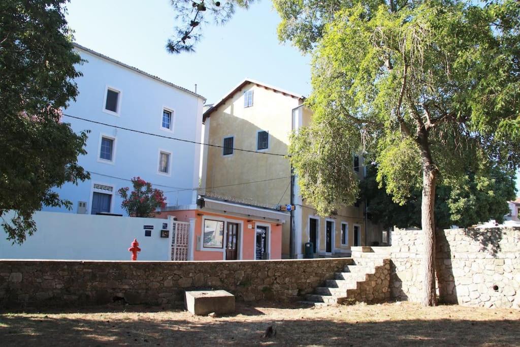 Nerezine Apartmany Centrum المظهر الخارجي الصورة